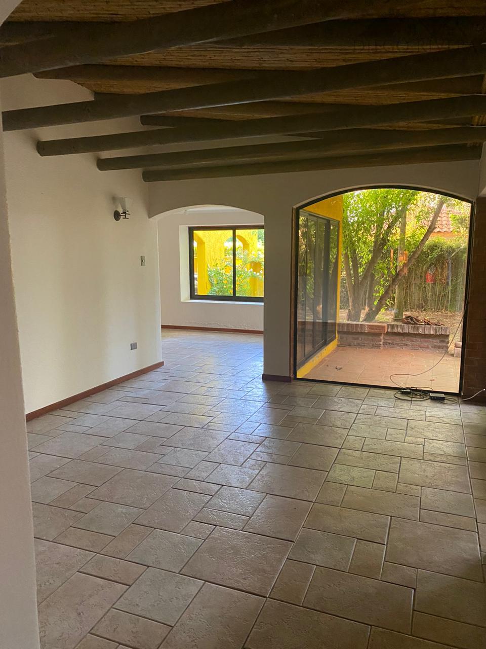 Arriendo Linda y Amplia Casa Machalí